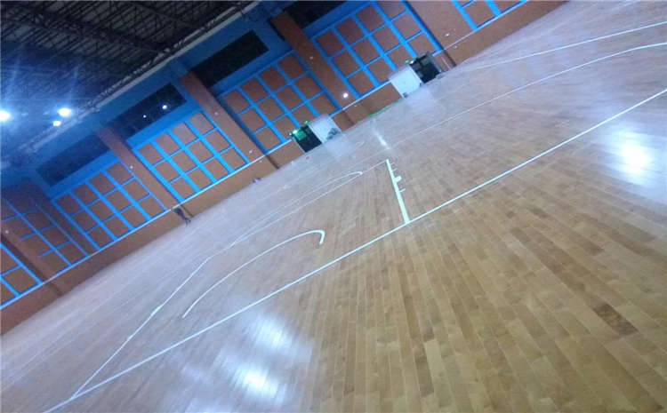 楓木實木運動地板價格是多少錢？