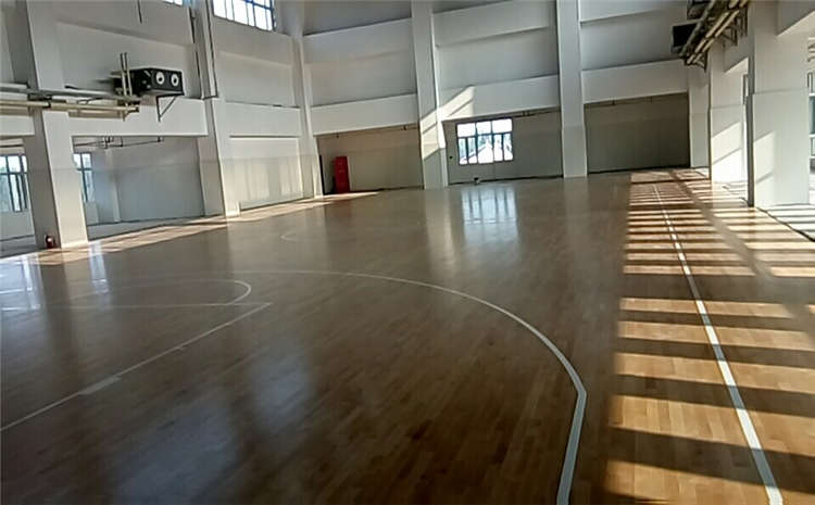 柞木籃球館木地板怎么維修？
