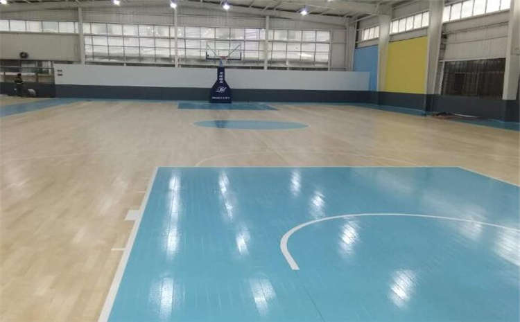 橡膠木排球館木地板廠家哪家好？